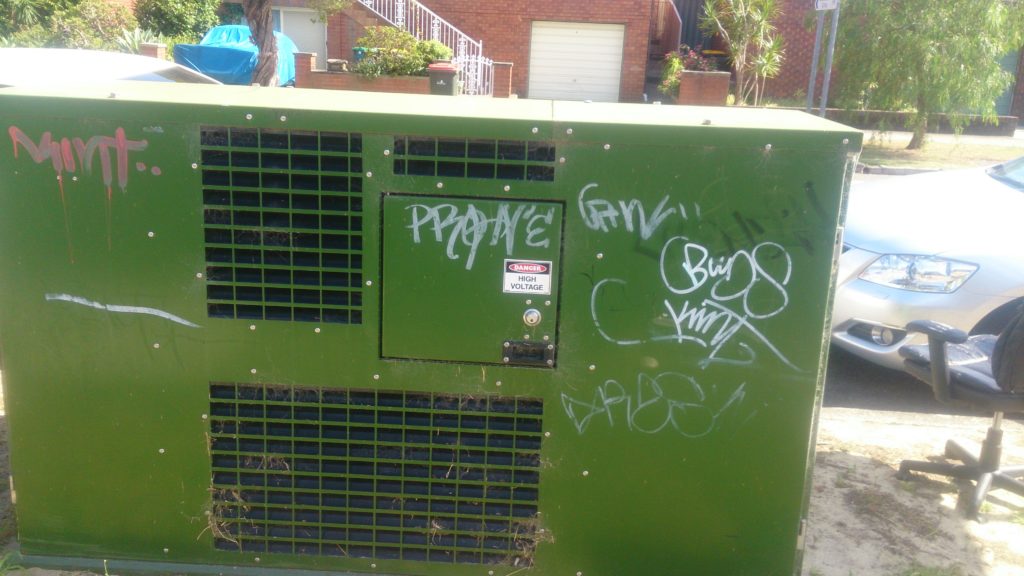 Standby Generator Radio Senyap